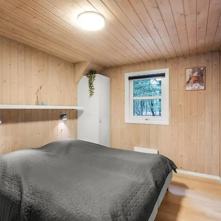 Verna - 800m From The Sea By Interhome